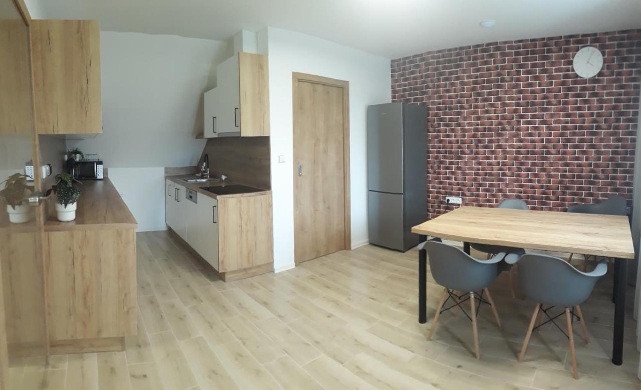 Apartmanovy Dum Na Kolonade Lednice Ngoại thất bức ảnh