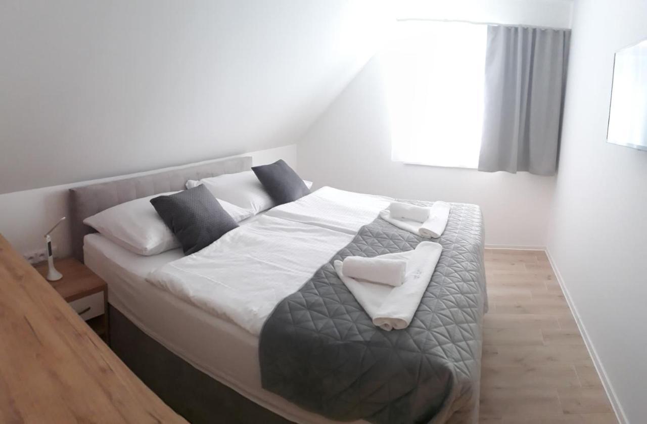 Apartmanovy Dum Na Kolonade Lednice Ngoại thất bức ảnh