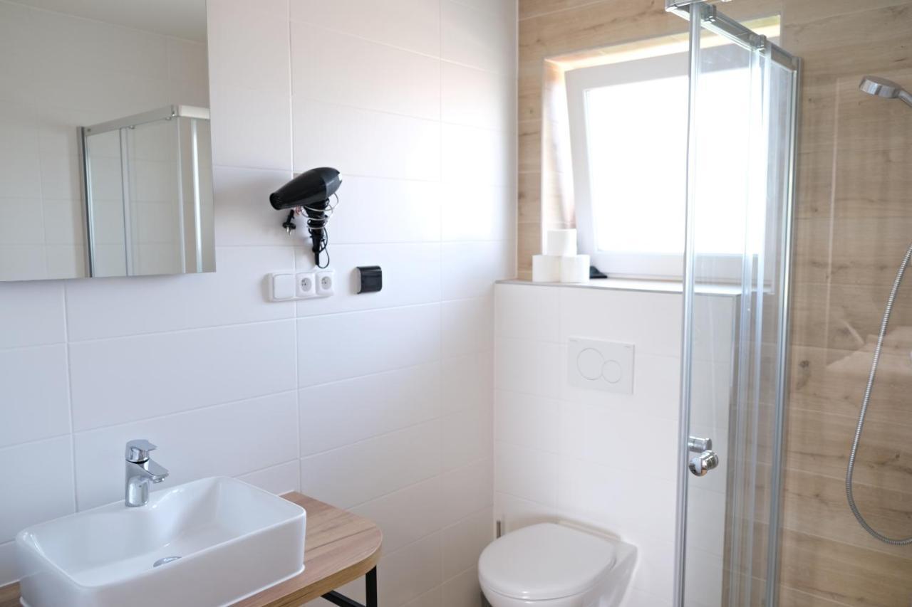 Apartmanovy Dum Na Kolonade Lednice Ngoại thất bức ảnh